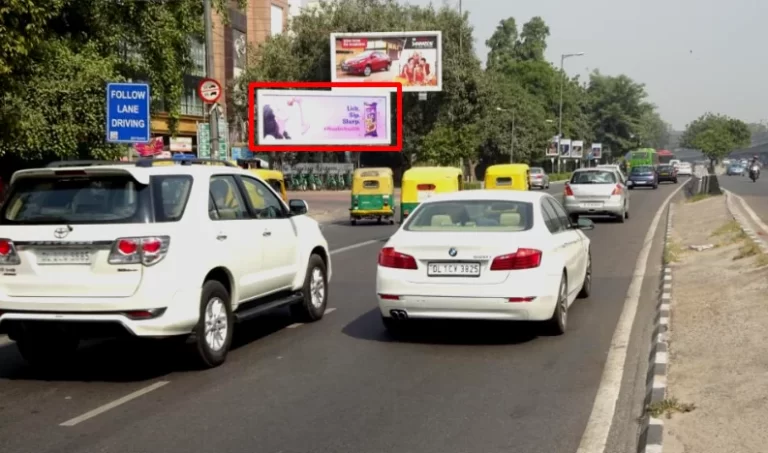defence colony entry- near lajpat nagar metro station